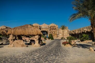 هتل Caves Beach Resort Adults Only