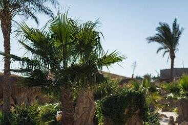 هتل Caves Beach Resort Adults Only
