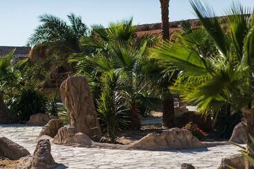 هتل Caves Beach Resort Adults Only