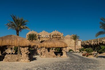 هتل Caves Beach Resort Adults Only