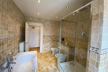 هتل Colwick Hall