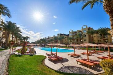 هتل El Karma Beach Resort & Aqua Park - Hurghada