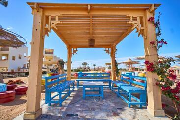 هتل El Karma Beach Resort & Aqua Park - Hurghada