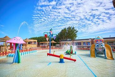 هتل El Karma Beach Resort & Aqua Park - Hurghada