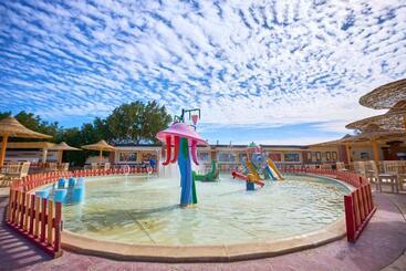 هتل El Karma Beach Resort & Aqua Park - Hurghada