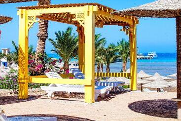 هتل El Karma Beach Resort & Aqua Park - Hurghada