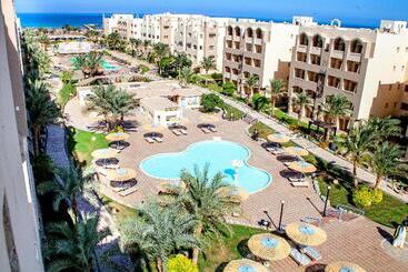 هتل El Karma Beach Resort & Aqua Park - Hurghada