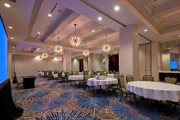 هتل Embassy Suites Louisville Downtown