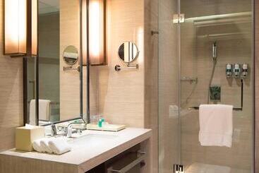 هتل Four Points By Sheraton Hefei, Shushan