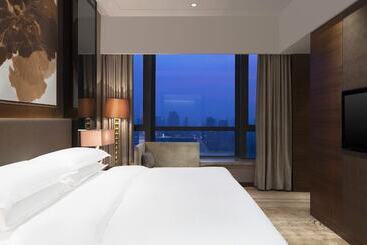 هتل Four Points By Sheraton Hefei, Shushan