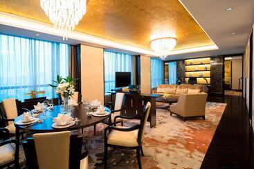 هتل Four Points By Sheraton Hefei, Shushan