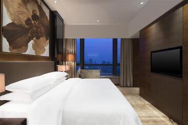 هتل Four Points By Sheraton Hefei, Shushan