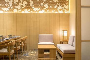 هتل Four Points By Sheraton Hefei, Shushan