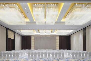 هتل Four Points By Sheraton Hefei, Shushan