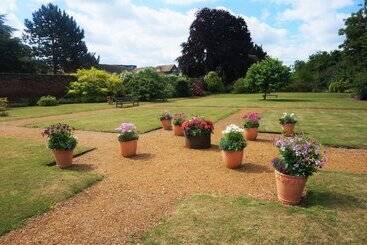 هتل Greyfriars Lodge Canterbury