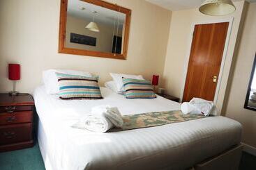 هتل Greyfriars Lodge Canterbury