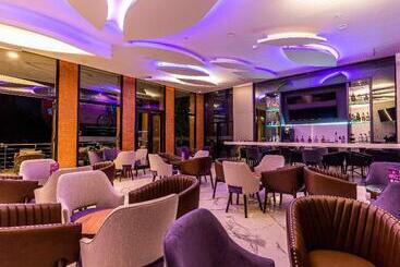 酒店 Guadalajara Country Club By Hnf