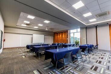 酒店 Guadalajara Country Club By Hnf