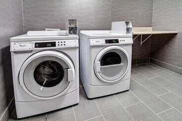 فندق Hampton Inn & Suites Ada