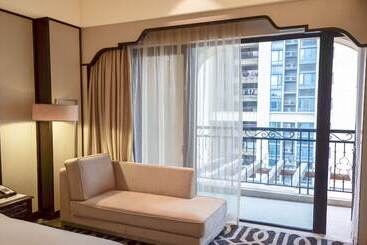 هتل Holiday Inn Airport Guangzhou By Ihg