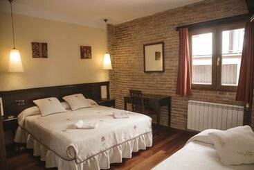 Hospedium Hotel La Fuente - Candelario
