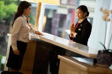 هتل Howard Johnson By Wyndham Pekalongan