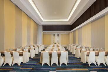 هتل Howard Johnson By Wyndham Pekalongan