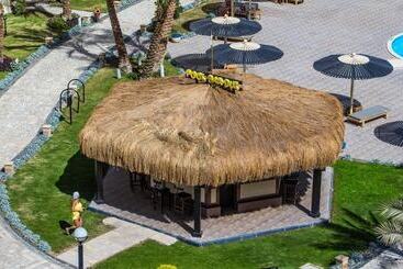 هتل El Karma Beach Resort & Aqua Park - Hurghada