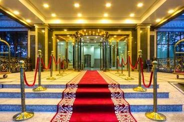 Plaza Hotel Bishkek