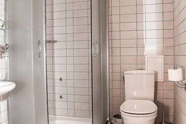 هتل Optima Collection Kamianets Podilskyi