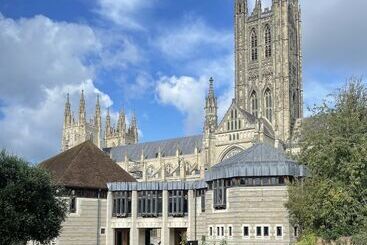 هتل روستایی Canterbury Cathedral Lodge