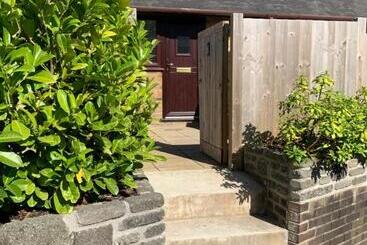 هتل Smithaleigh Farm Rooms And Apartments