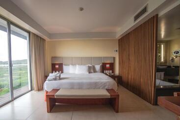 هتل Sunsol Unik Luxury