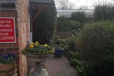هتل The Cottage