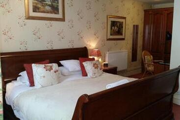 هتل The Cottage