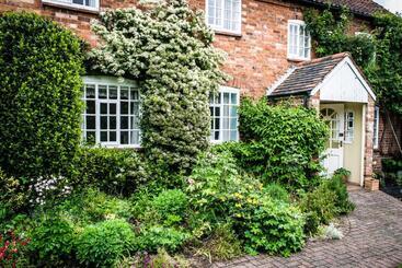 هتل The Cottage