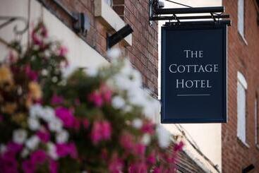هتل The Cottage
