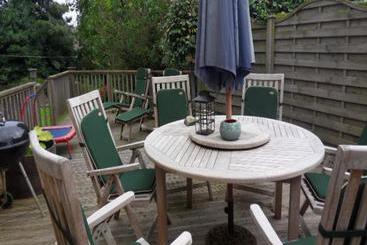 هتل The Manor Cullingworth Guest House