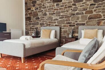 هتل Three Wells B&b