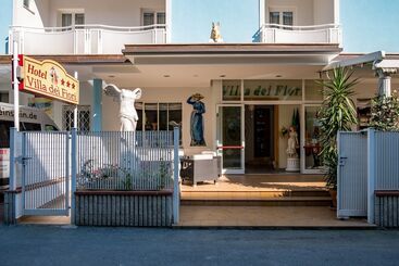 هتل Villa Dei Fiori   Sul Mare Con Piscina