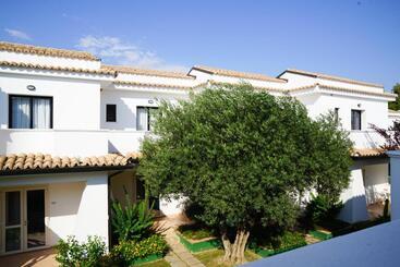 هتل Villaggio Spiagge Rosse
