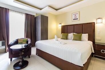 Jmm Grand Suites