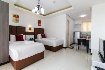 Jmm Grand Suites