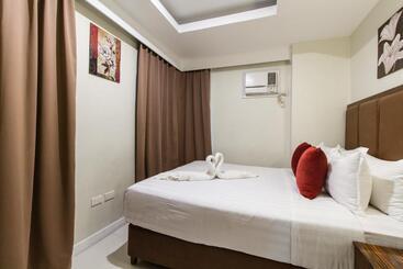 Jmm Grand Suites