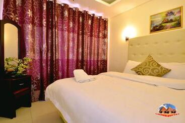Jmm Grand Suites