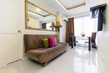 Jmm Grand Suites