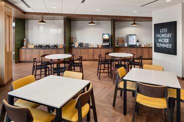 هتل Fairfield By Marriott Inn & Suites Yankton