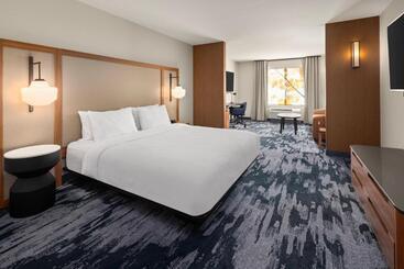 هتل Fairfield By Marriott Inn & Suites Yankton
