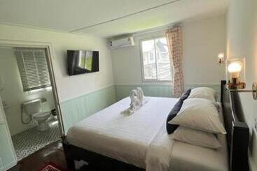 هتل Roomquest Rim Praya Dinsor Road