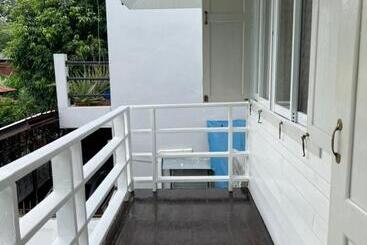 هتل Roomquest Rim Praya Dinsor Road
